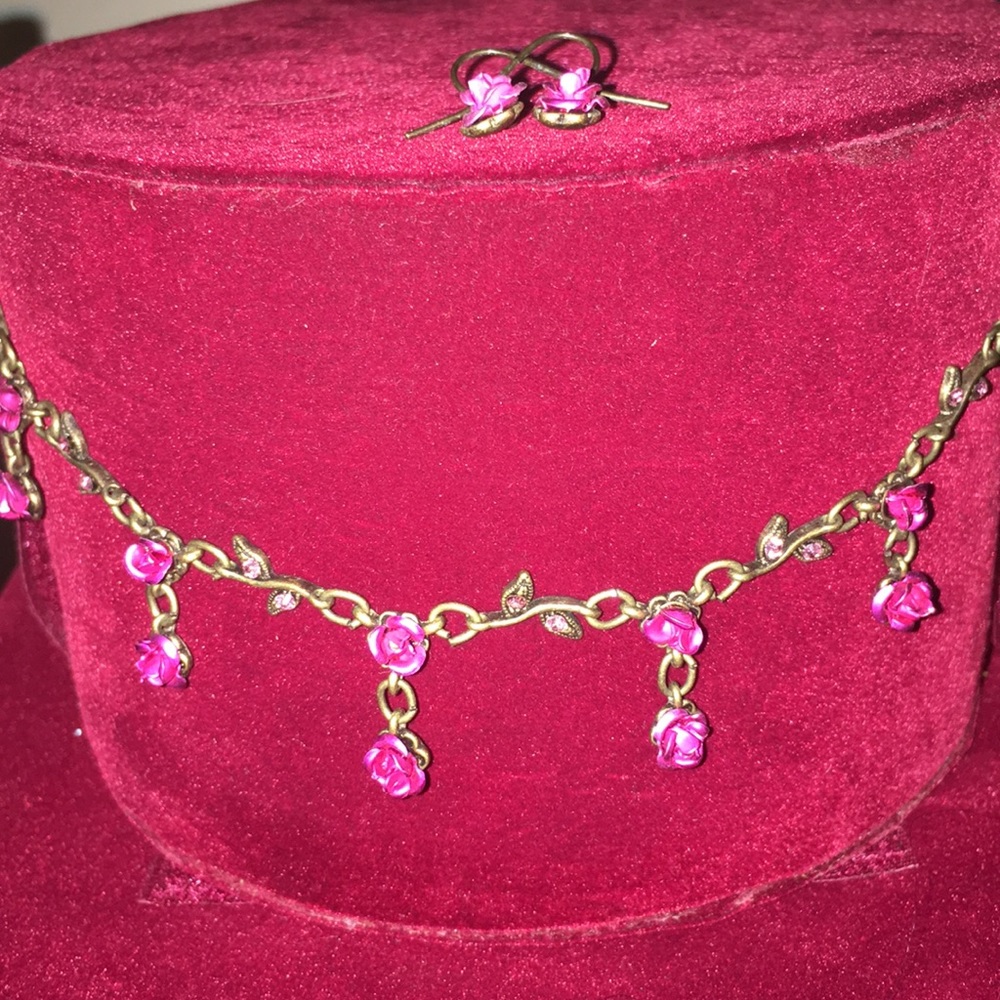 Rose necklace and earrings EUC